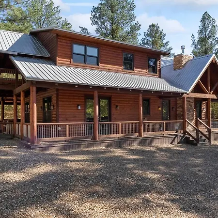 Amethyst Moon, Loft, Wrap Around Porch, Hot Tub, Fireplaces, Free Firewood